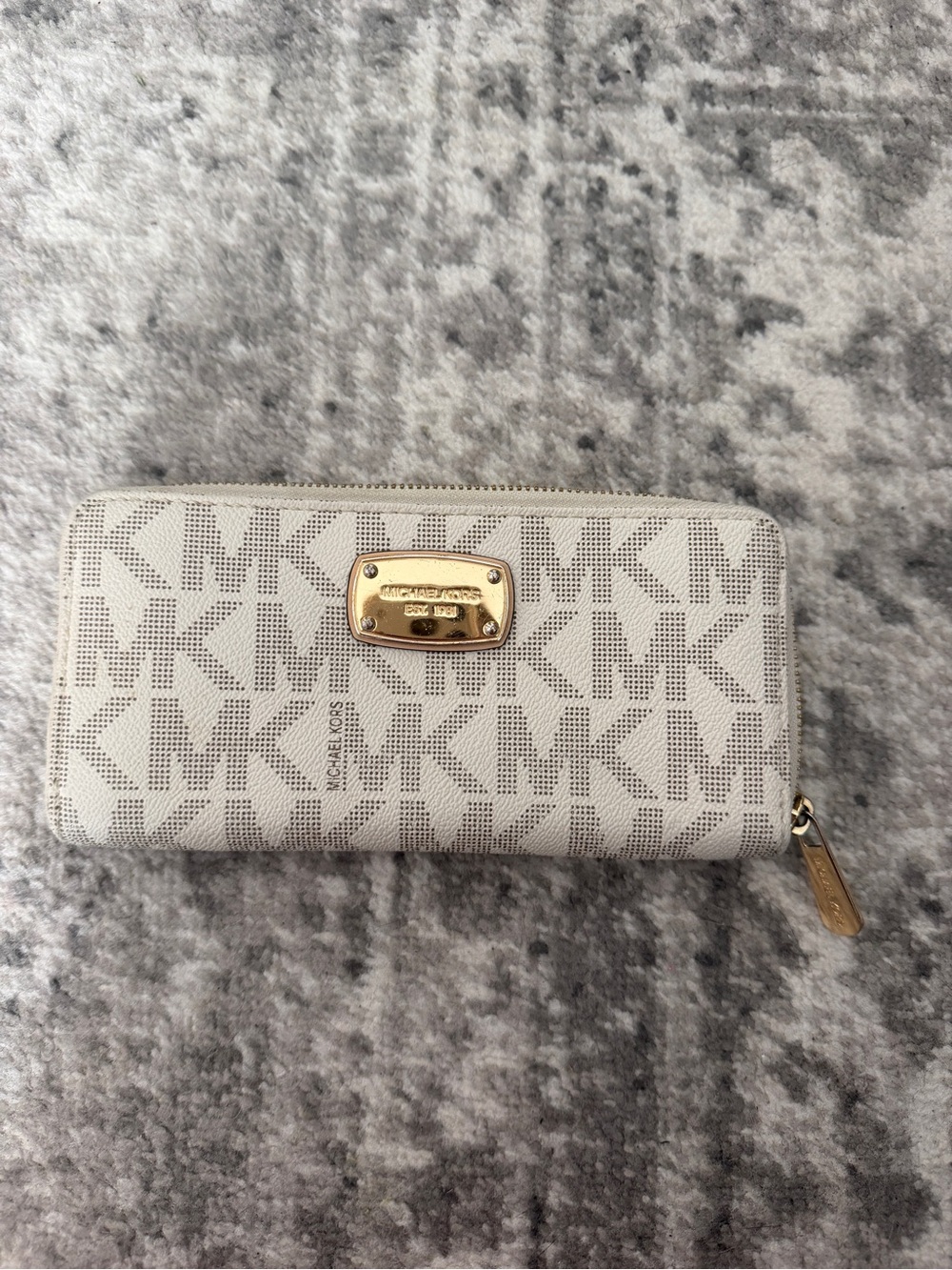Michael Kors Beige White MK Zip Around Wallet with Gold Plate